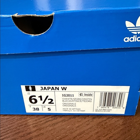 Adidas Originals Japan Shoes - Picture 3 of 4